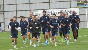 Bülent Korkmaz: "Rizespor'un layık olduğu yer Süper Lig"