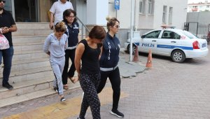 Ev fareleri önce kameraya sonra polise yakalandı
