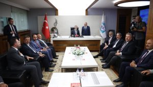 Hazine ve Maliye Bakanı Nebati'den Başkan Büyükkılıç'a ziyaret