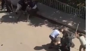 İki grubun sopalı kavgasına özel harekat polisi müdahale etti