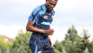 Kayserispor antrenmanlarını sürdürüyor