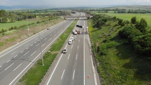 LPG tankeri devrildi, TEM otoyolu kapandı