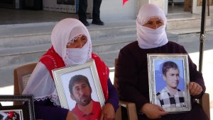 Muş'ta annelerin HDP önündeki evlat nöbetinde 63 hafta geride kaldı