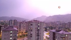 Şimşekler Erciyes'i aydınlattı, muhteşem fotoğraf ortaya çıktı