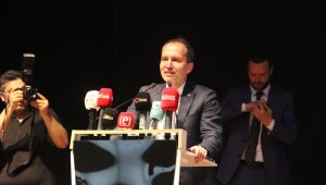 Yeniden Refah Partisi Genel Başkanı Fatih Erbakan partisinin Şanlıurfa kongresine katıldı