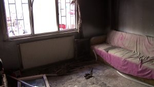 4 katlı binanın giriş katında yangın çıktı