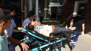 Acemi kasaplar soluğu hastanede aldı