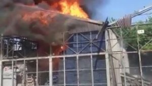 Ankara Toptancı Hali'nde çıkan yangın paniğe neden oldu