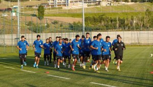 Çaykur Rizespor, yeni sezon hazırlıklarını Erzurum'da sürdürüyor