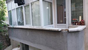 İranlı turist çamaşır ipi takarken balkondan düştü