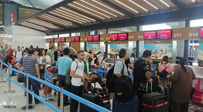 İstanbul Havalimanı'nda bayram yoğunluğu
