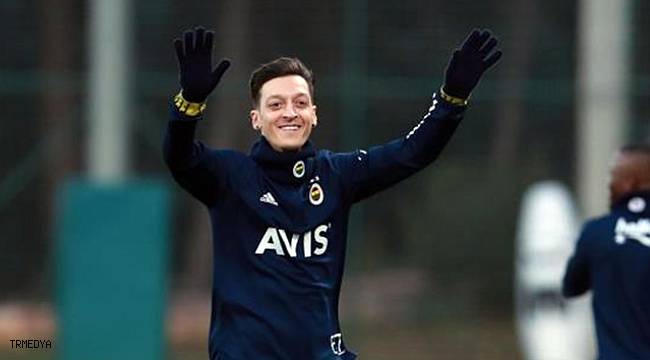 Medipol Başakşehir, Mesut Özil'i kadrosuna kattığını açıkladı