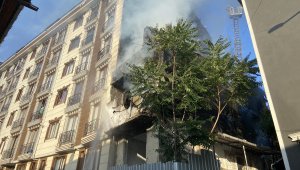 Metruk bina alev alev yandı