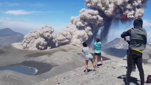 Rusya'daki Ebeko Yanardağı'nda patlama