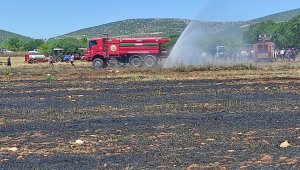 Saman balyası yapan araçtan çıkan kıvılcım 30 dönüm buğdayını yaktı