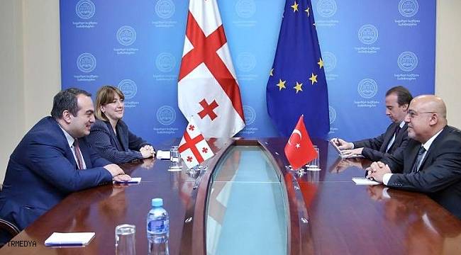 Türkiye'nin yeni Tiflis Büyükelçisi Orbay güven mektubunu sundu
