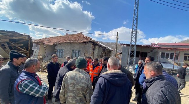 Malatya'da 5,6'lık deprem! Yıkılan binalar var!