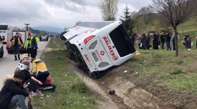 Bozüyük'te otobüs kazası: 12 yaralı!
