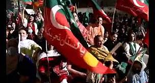 #Pakistan 15 Temmuz'unu yaşıyor.